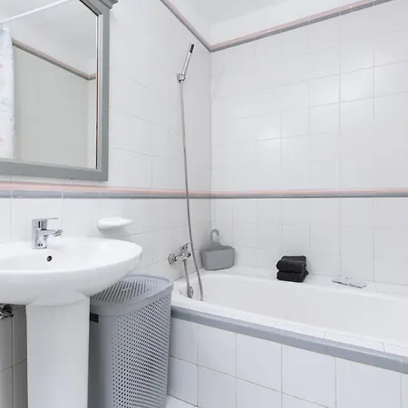 Home2book Cozy Duplex Steps From The Ocean Κοραλέχο